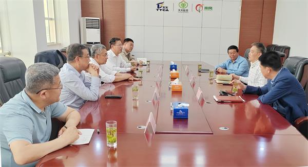 濰坊市人大常委會(huì)機(jī)關(guān)二級(jí)巡視員、濰坊市企業(yè)家...